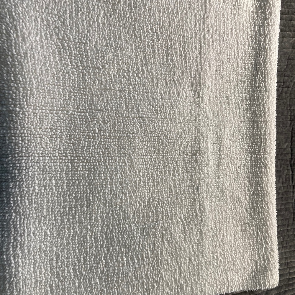 Pottery Barn Bath Mat - Picture 4 of 16